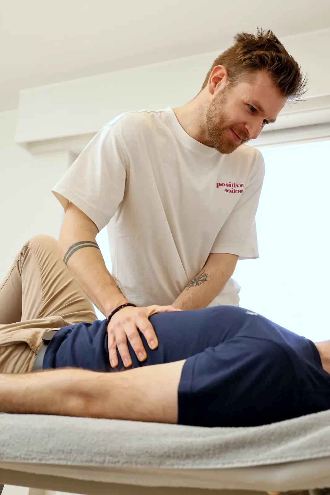 Atem-Coaching bei Therakura — Behandlungssituation